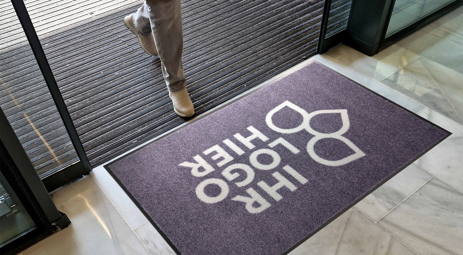 Eingangsbereich mit Teppichmatte und Aluprofilmatte