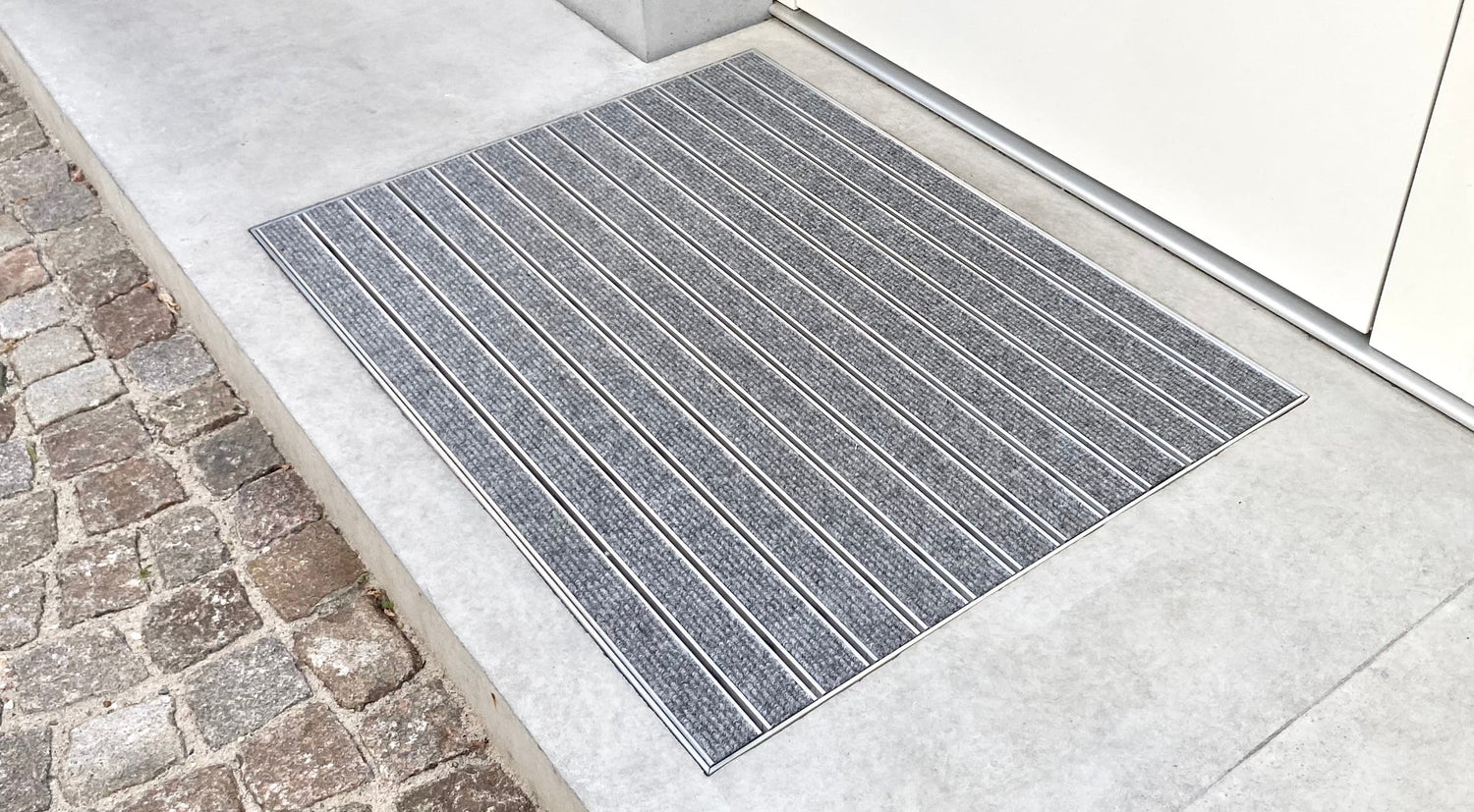 Eingelassene Fußmatten im Außenbereich