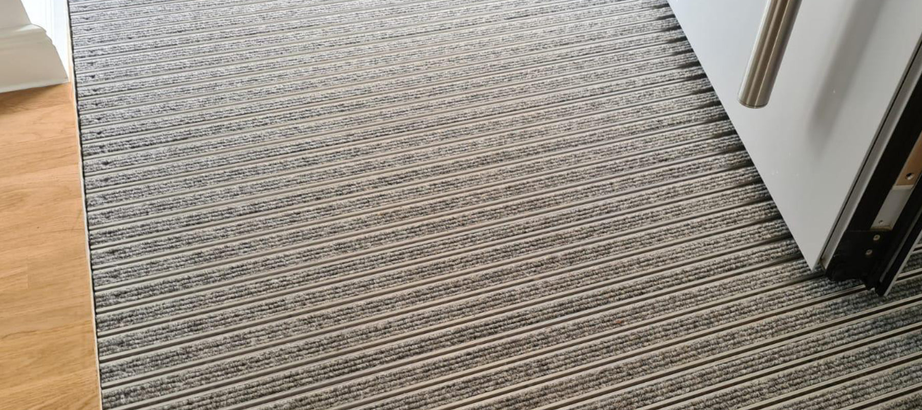 Eingangsmatte mit Rauhaar-Ripsstreifen