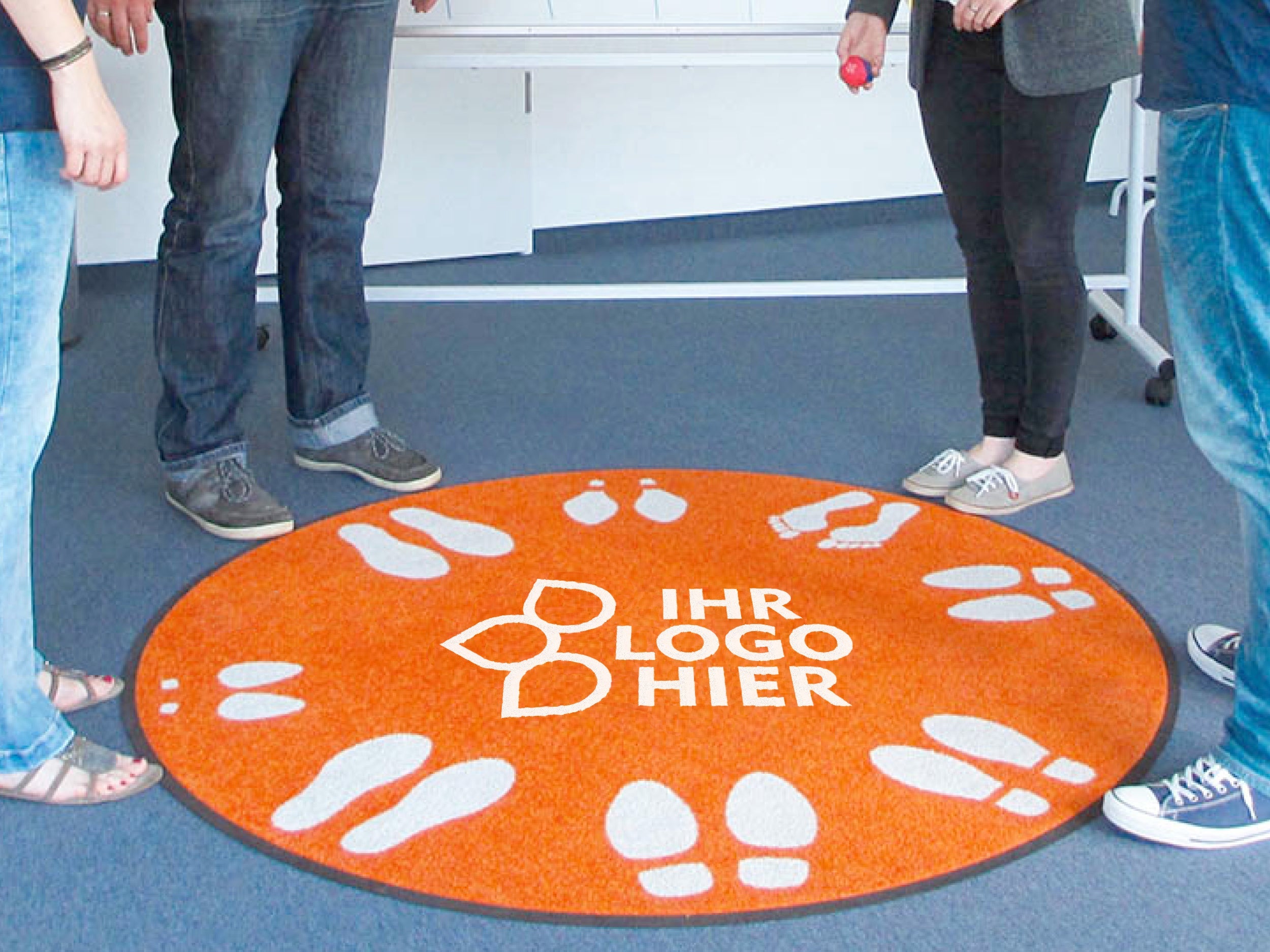 Bedruckte Fußmatte als Sonderform auf Messestand
