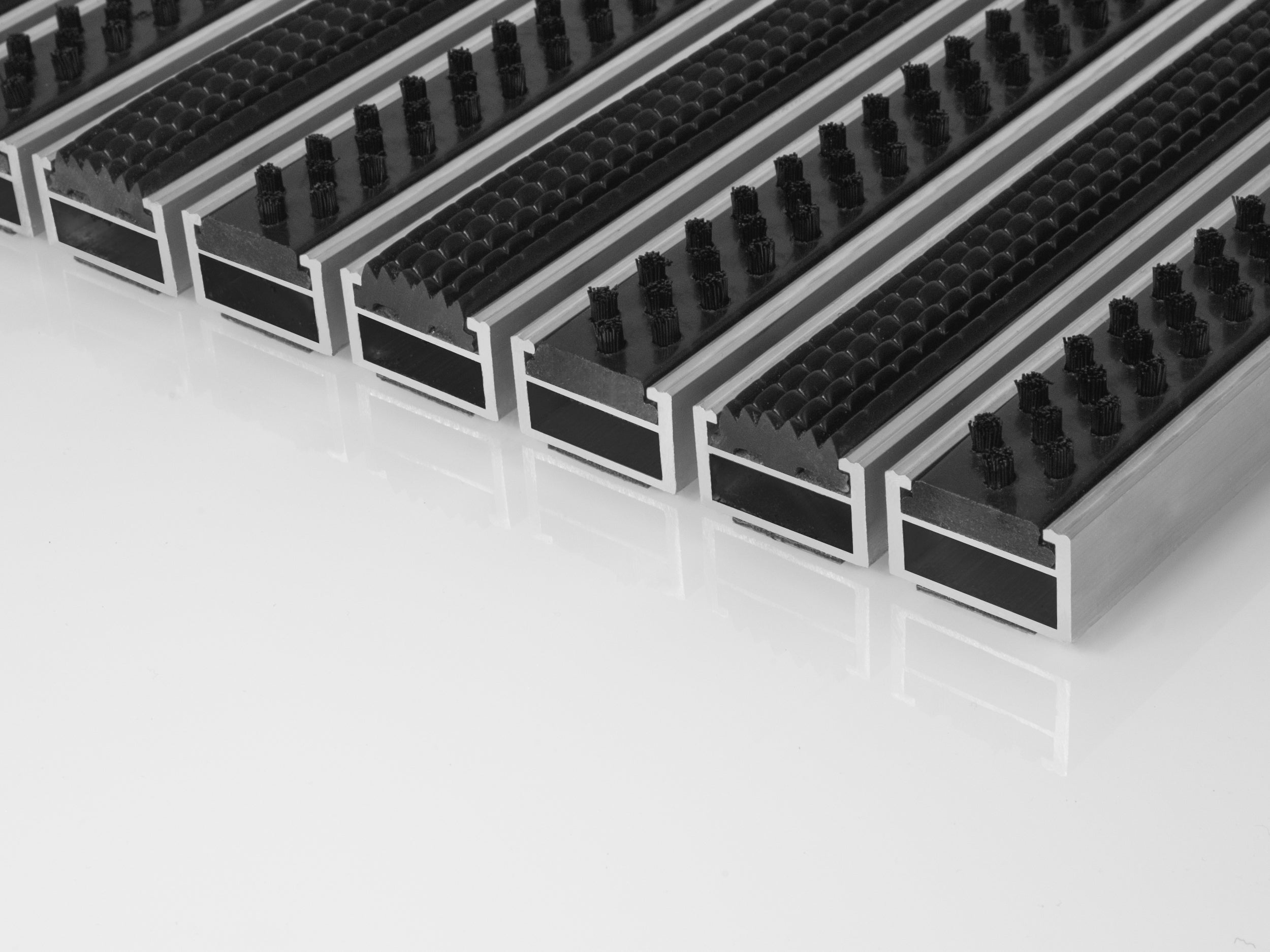 Aluprofilmatte mit Bürsten- und Gummieinlage