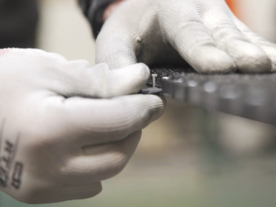 Bild von einer Eingangsmatte die repariert wird