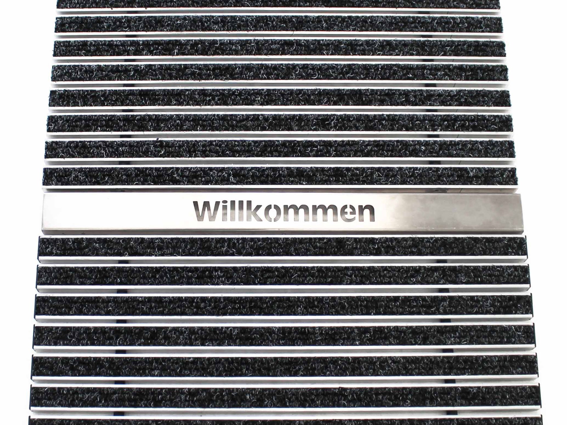 Willkommen als Schriftzug auf einer Aluprofilmatte