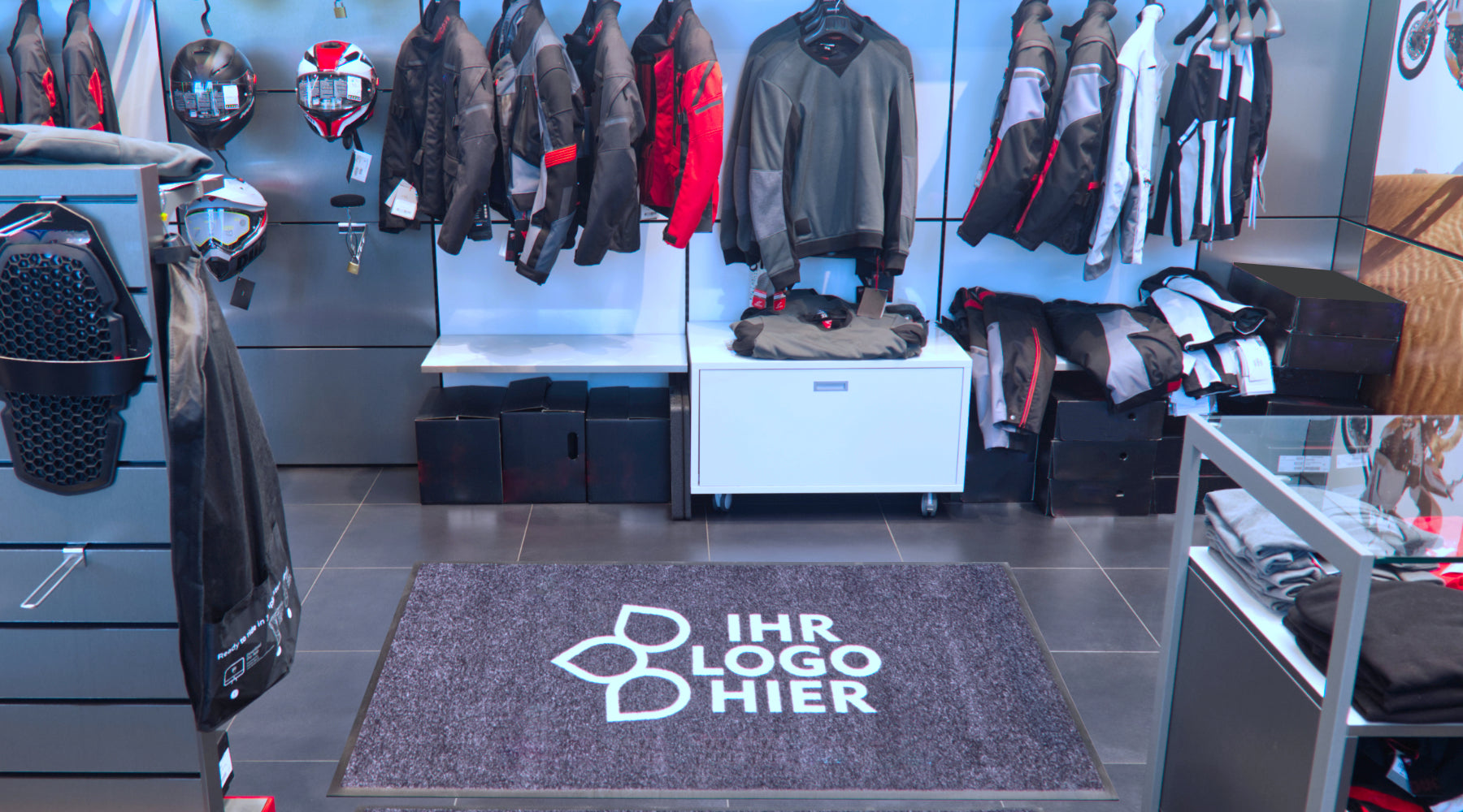 Logomatte am Point Of Sale in einem Motorradladen