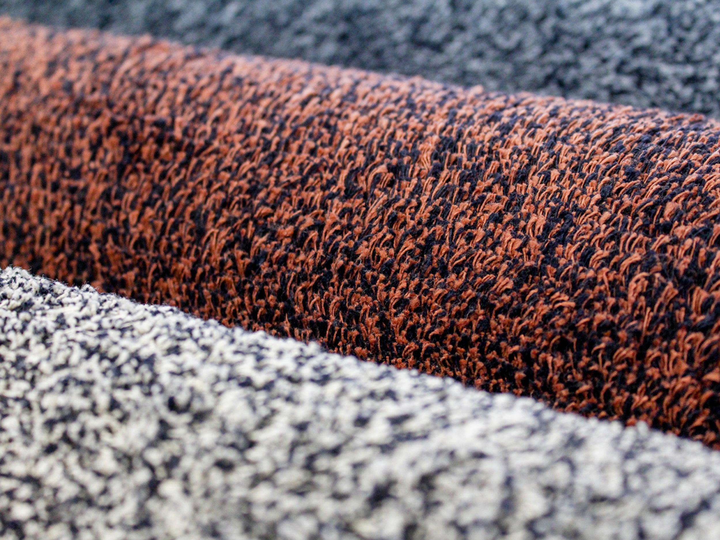 Farbansicht der Schmutzfangmatte Cotton in den Farben weiß, braun und anthrazit