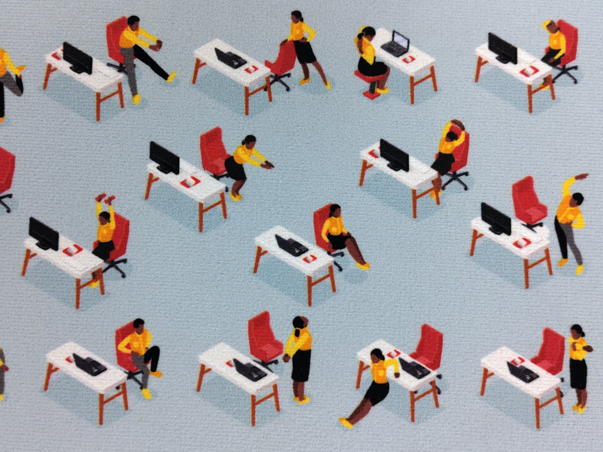 Nachaufnahme einer Schreibtischmatte mit sportlichen Übungen für Zwischendurch