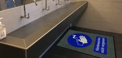 Hygienematte am Waschbecken