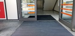 eingelassene Fussmatte entrada Klassik Rips Safe Bürogebäude Wolfsburg